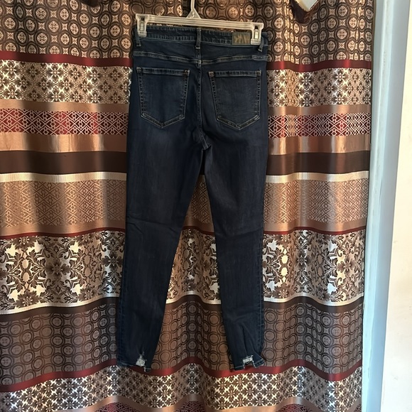Like new BKE Parker jeans - Picture 3 of 5